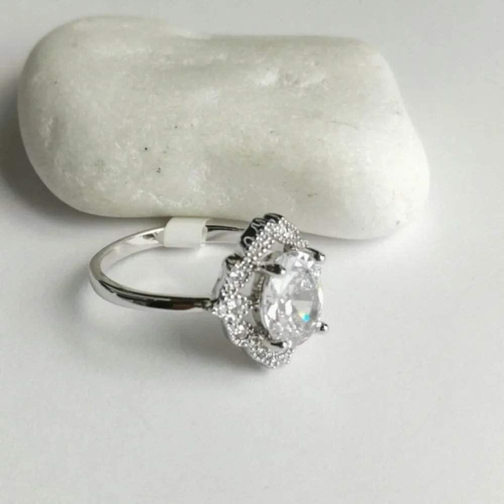 CZ Cocktail Engagement  Ring Size 7 NWT